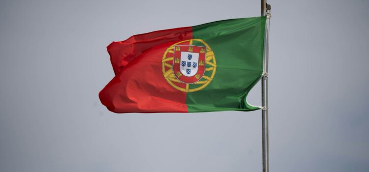 A quase totalidade dos portugueses considera viver num país dominado pela corrupção A quase totalidade dos portugueses considera viver num país dominado pela corrupção